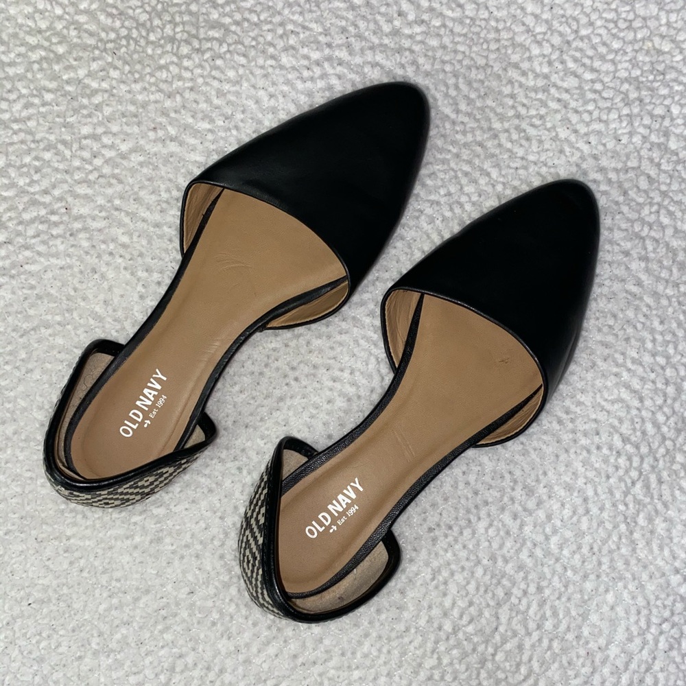 Black flats!